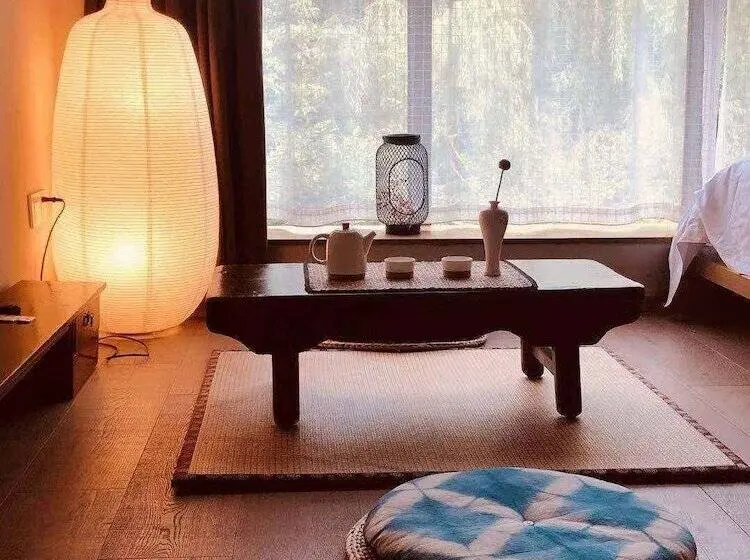 Standardzimmer mit Seeblick, Inside House Shaoxing