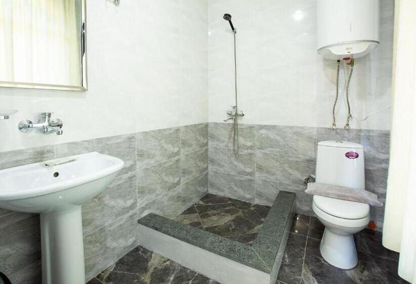 Standard Triple Room with Terrace, Level