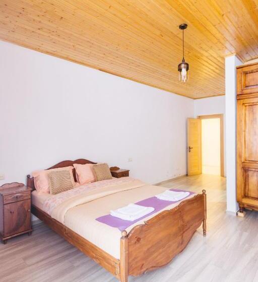 اتاق استاندارد با چشم‌انداز باغ, Level