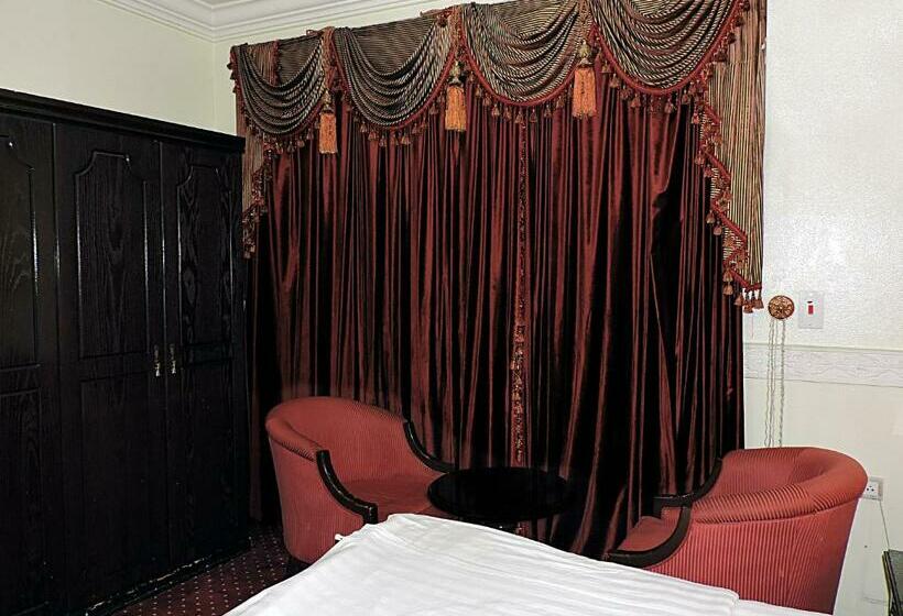 جناح, Latheqiya Palace Hotel Suites