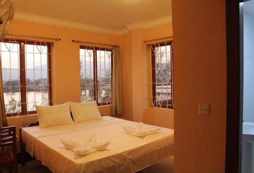 Habitación Estándar Vista Montaña, Good Morning Kampot