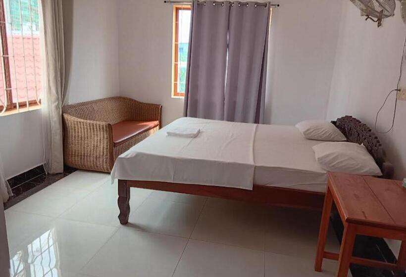 Habitación Estándar, Good Morning Kampot