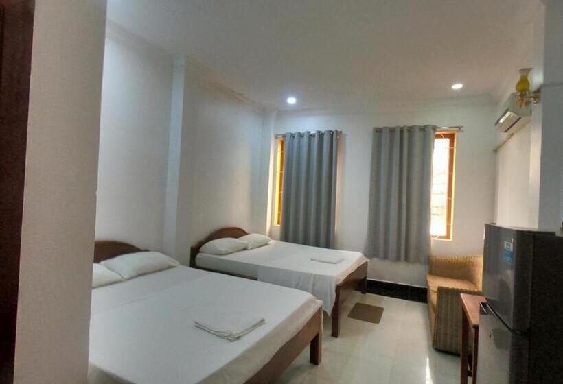 Habitación Triple Estándar, Good Morning Kampot