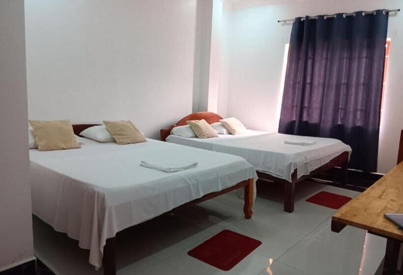 Habitación Triple Estándar, Good Morning Kampot