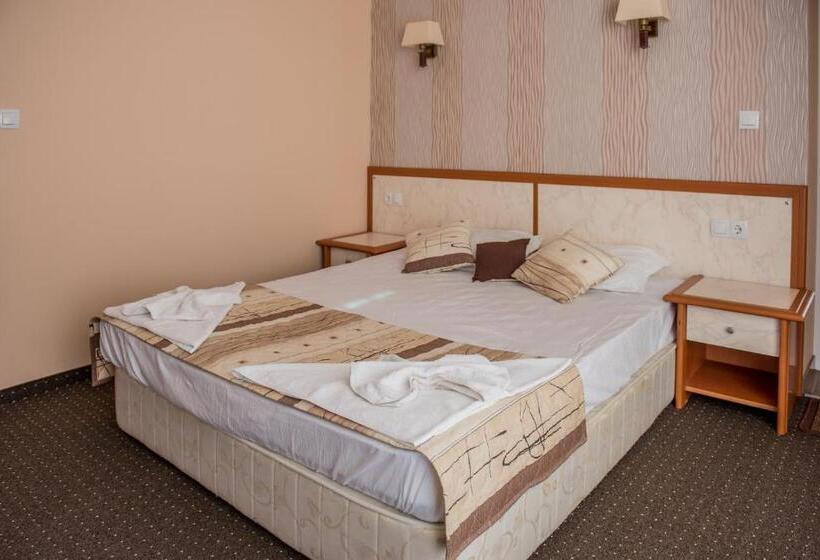 غرفة قياسية مزوَّدة بتراس, Guest House Sg Brothers