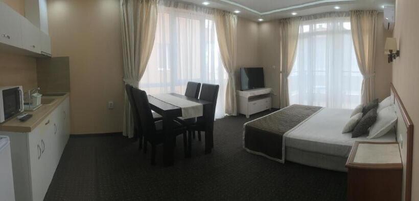 شقة غرفة واحدة مطلة على البحر, Guest House Sg Brothers