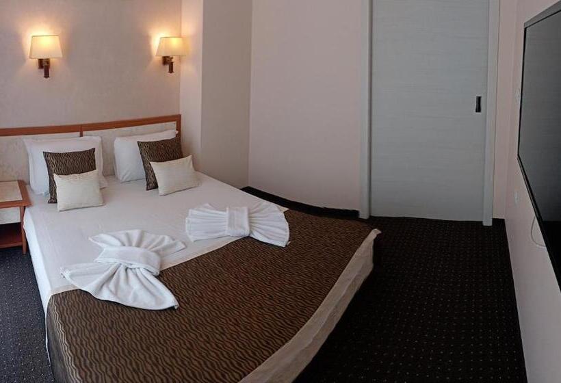 إستوديو قياسى مطل على البحر, Guest House Sg Brothers