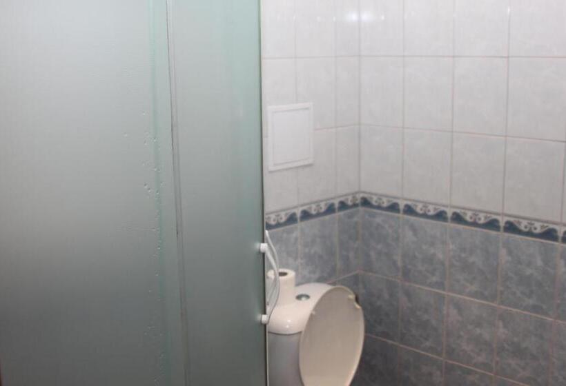 غرفة أساسية, Penzion V Ráji