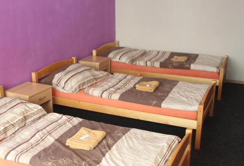 جناح غرفتين نوم, Penzion V Ráji