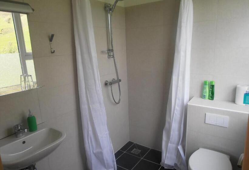 اتاق استاندارد سه تخته با چشمانداز, Giljur Guesthouse