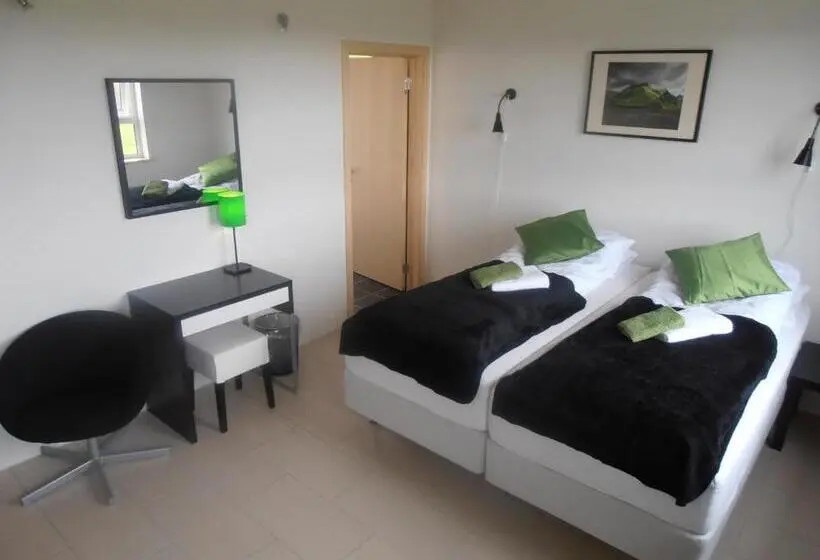 اتاق استاندارد سه تخته با چشم‌انداز, Giljur Guesthouse