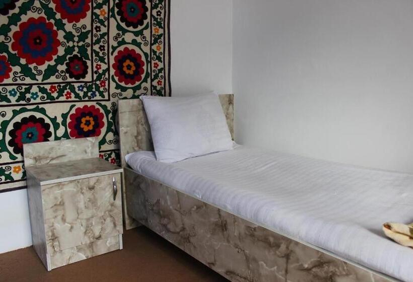 חדר אקונומי יחיד, Guest House Ruslan Nurata & Tours