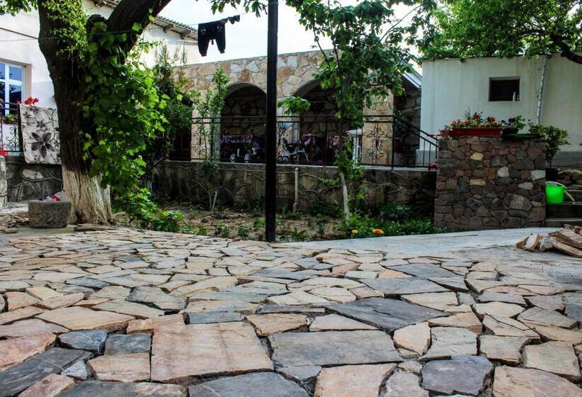 חדר סטנדרט חדר אמבטיה משותף, Guest House Ruslan Nurata & Tours