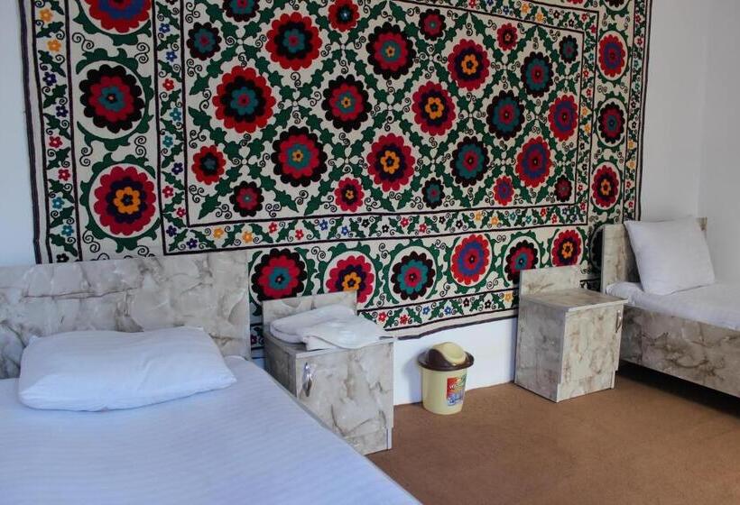 חדר סטנדרט חדר אמבטיה משותף, Guest House Ruslan Nurata & Tours