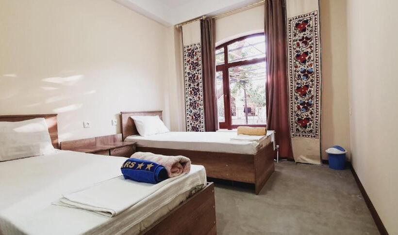 חדר אקונומי, Guest House Ruslan Nurata & Tours