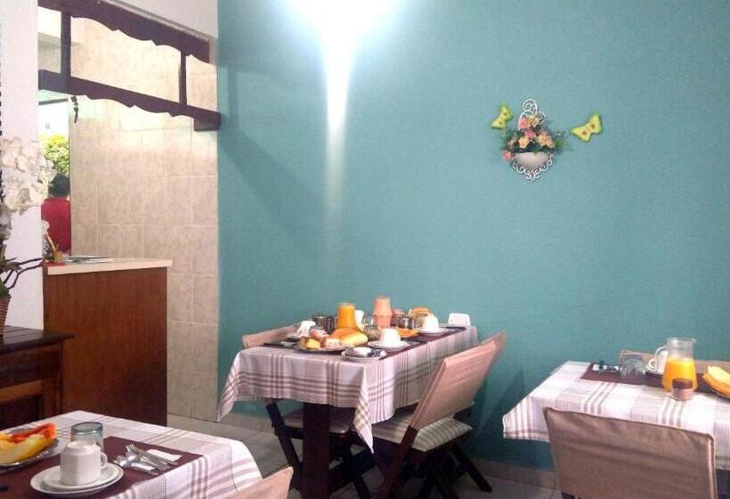 Pokój Standard Trzyosobowy, Itamiaru