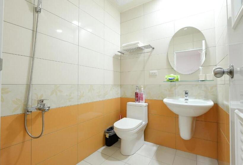 اتاق لوکس, Start