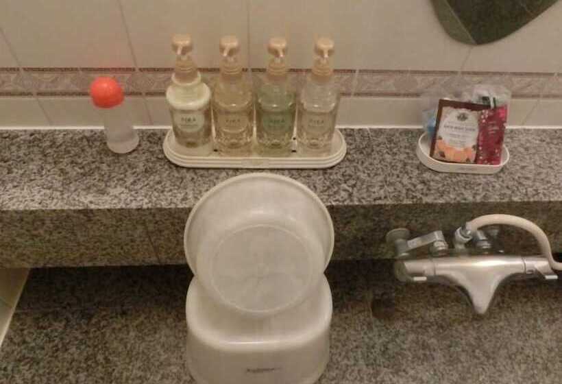 חדר סטנדרט, Hyper Noah