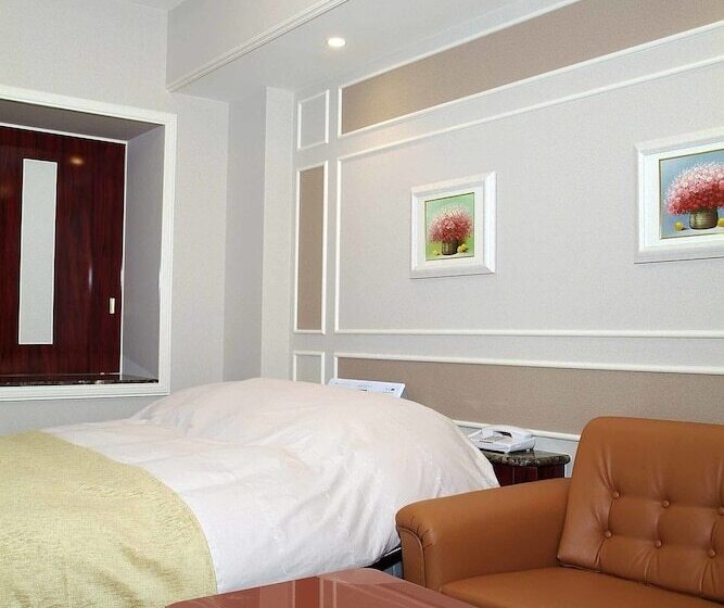 חדר סטנדרט, Hyper Noah