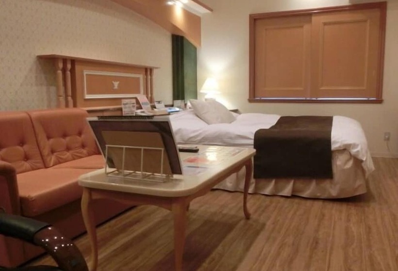 חדר דלוקס, Hyper Noah