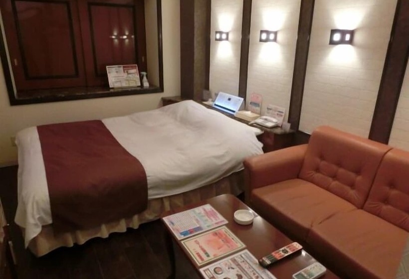 חדר דלוקס, Hyper Noah