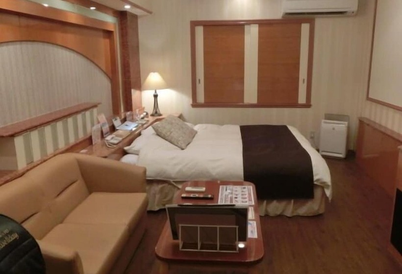 חדר דלוקס, Hyper Noah