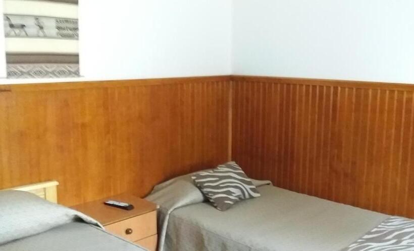 اتاق خانوادگی, Hostal Tunquelen