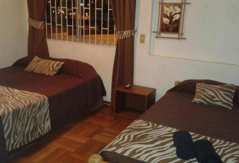 패밀리 룸 공용 욕실, Hostal Tunquelen