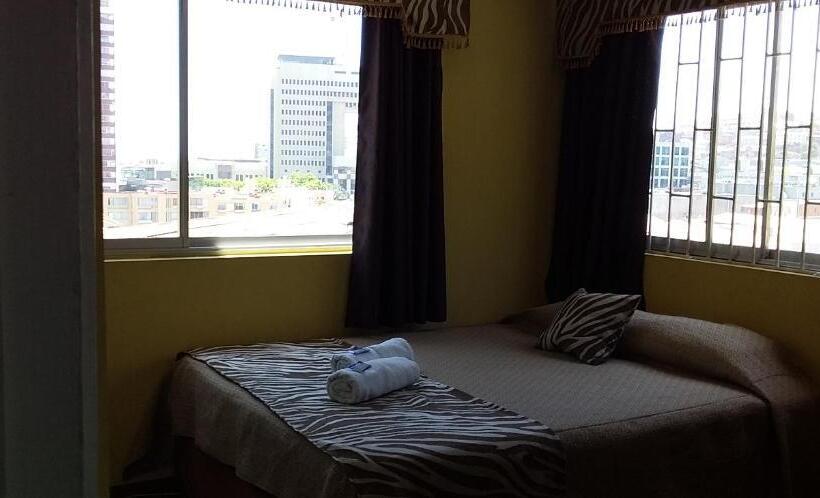 패밀리 룸 공용 욕실, Hostal Tunquelen