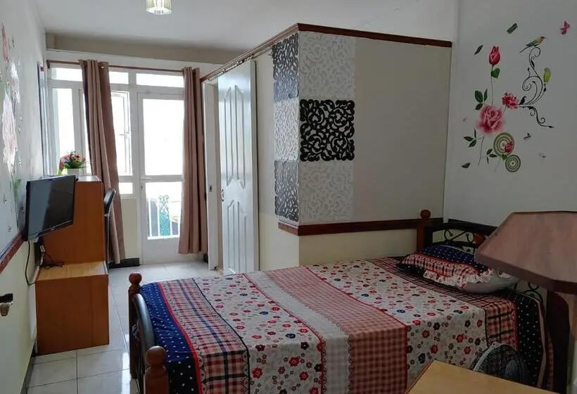 اتاق استاندارد یک تخته با بالکن, Orient Guesthouse Auberge