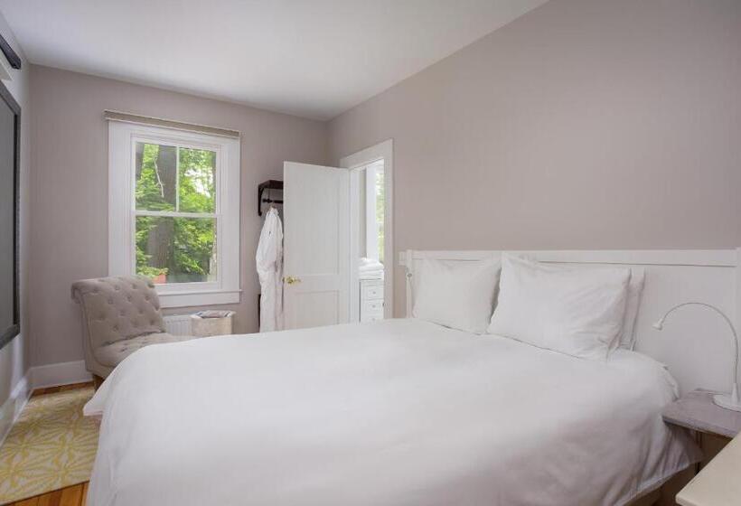 Номер Стандарт, Lakehouse Inn