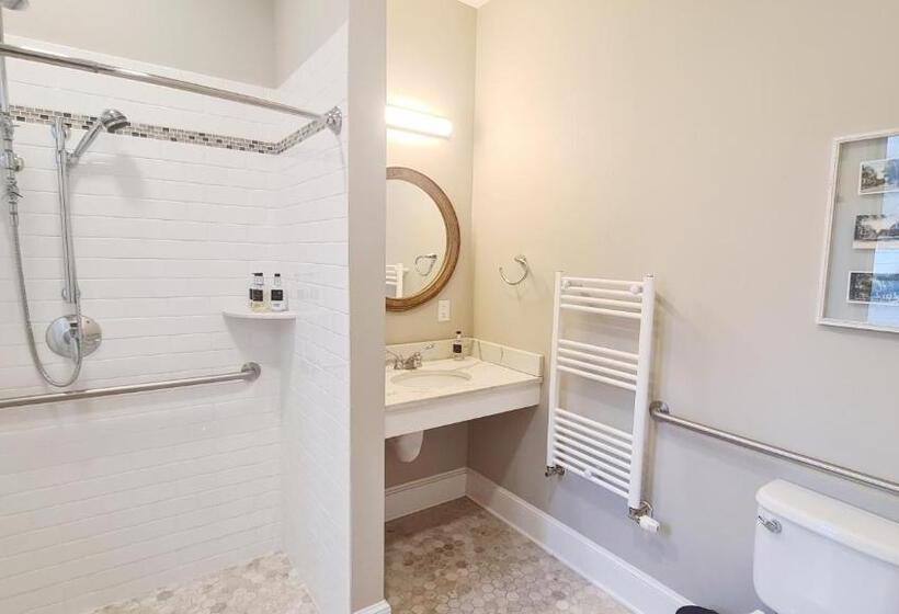 Номер Стандарт, Lakehouse Inn