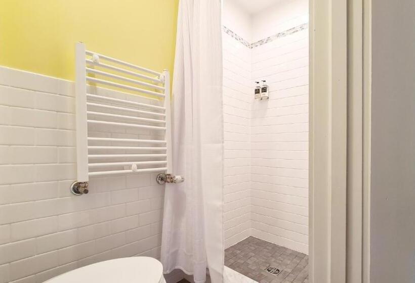 Номер Стандарт Вид на Озеро, Lakehouse Inn