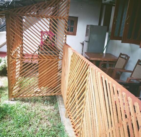 Deluxe Family Room, Rai Family Guest