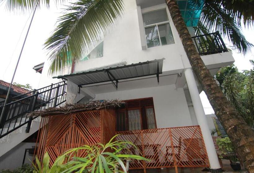 Deluxe Family Room, Rai Family Guest