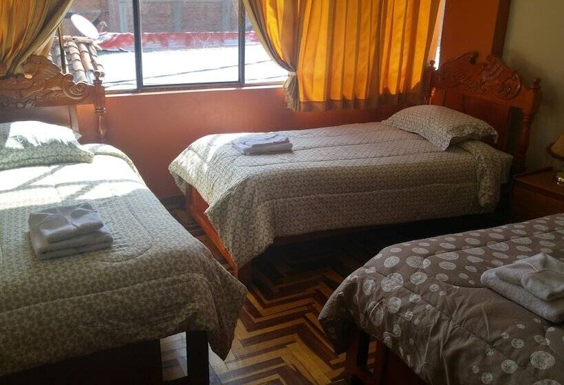 Pokój Rodzinny, Ururi Stay