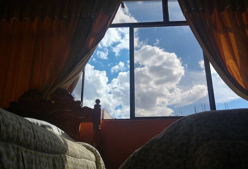 Pokój Rodzinny, Ururi Stay