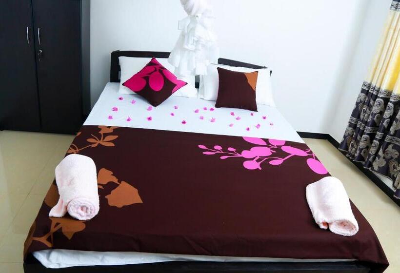 اتاق لوکس, Anila Beach Inn