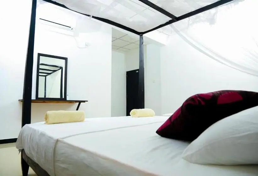 Deluxe Kolmen Hengen Huone, Anila Beach Inn