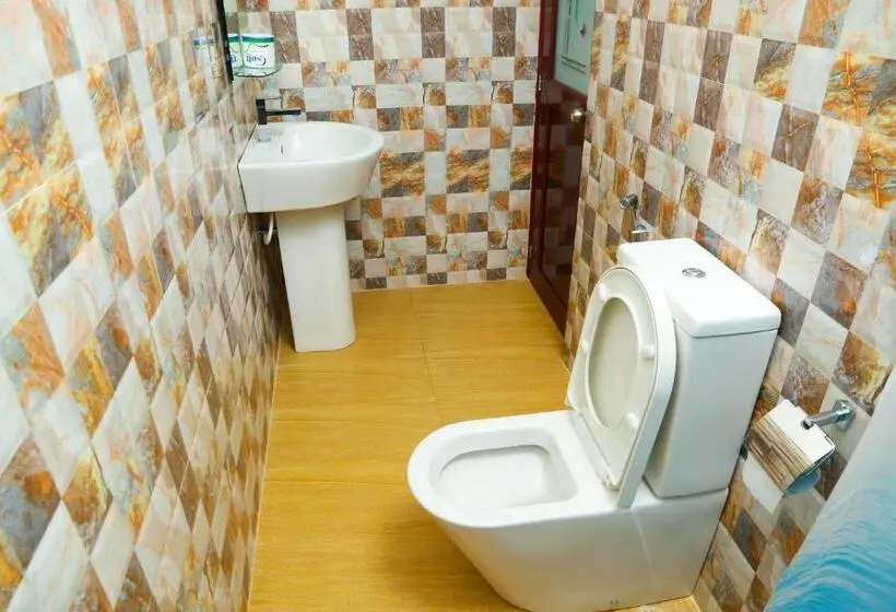 Deluxe Kolmen Hengen Huone, Anila Beach Inn