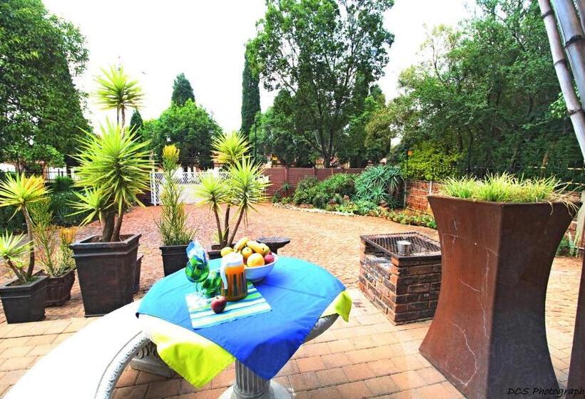 Студия Стандарт, Wilger Guesthouse