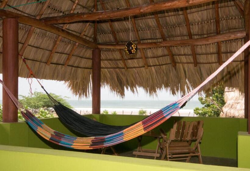 オーシャンビュースタンダードルームバルコニー付き, Red Pepper Popoyo