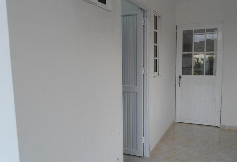 Номер Стандарт Трехместный, Roxi S Place