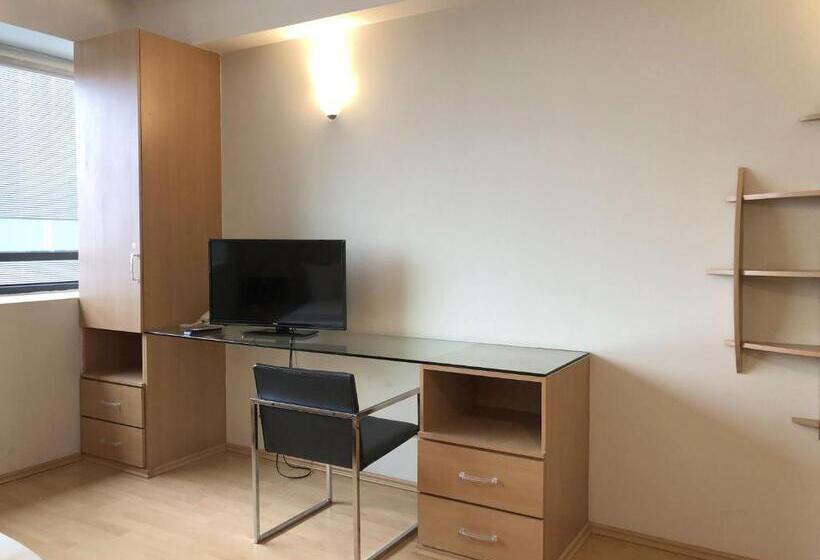 اتاق اکونومی, Capri Reforma 410