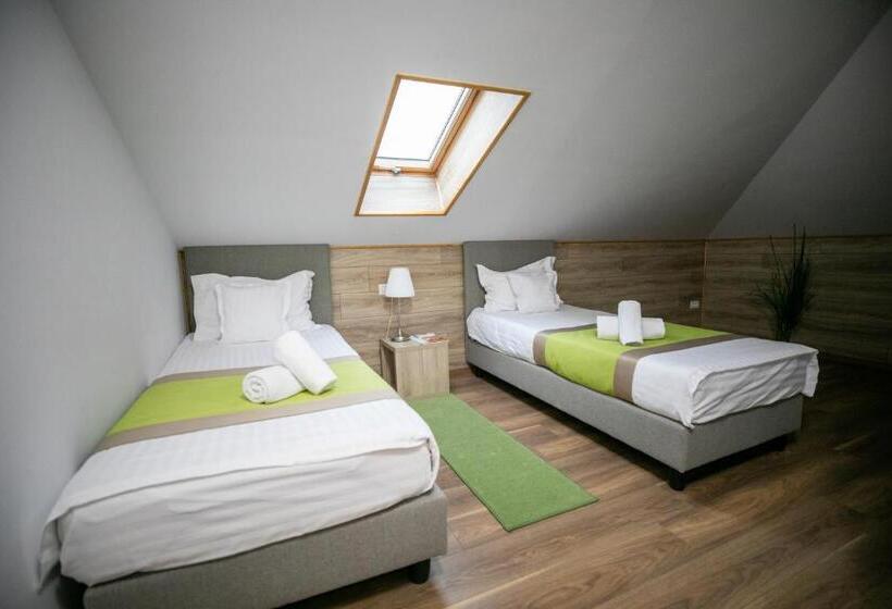 ペントハウスルーム, Crema Residence