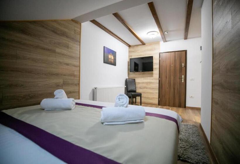 펜트하우스 룸, Crema Residence
