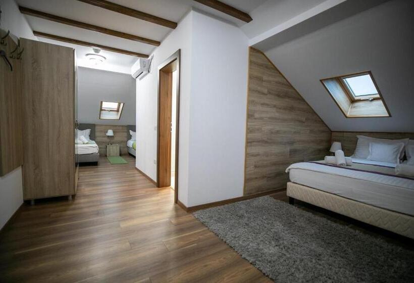 ペントハウスルーム, Crema Residence