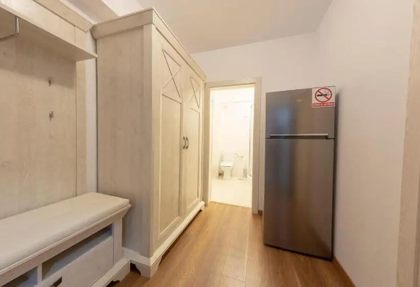 اتاق استاندارد, Crema Residence