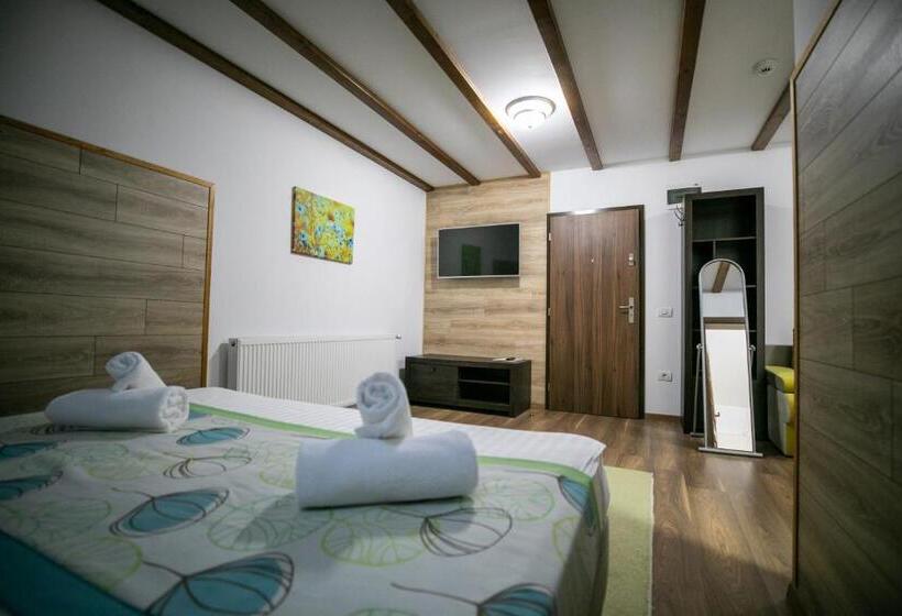ペントハウスルーム, Crema Residence