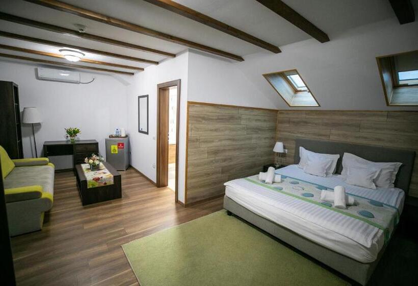 펜트하우스 룸, Crema Residence
